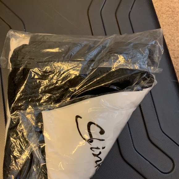 Black and white Slinky brand tops - Picture 3 of 3